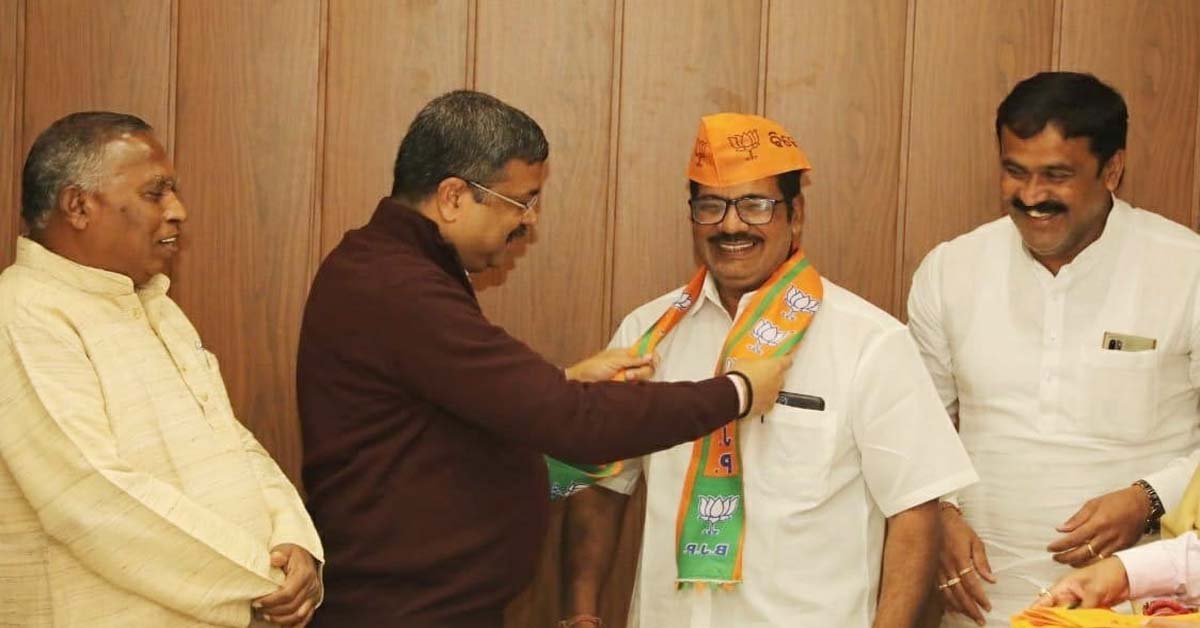 ବିଜେଡି ଦଳ ଛାଡିଥିବା ଦୁର୍ଗା ଚରଣ ପ୍ରଧାନ ବିଜେପିରେ ଯୋଗଦେଲେ !!!