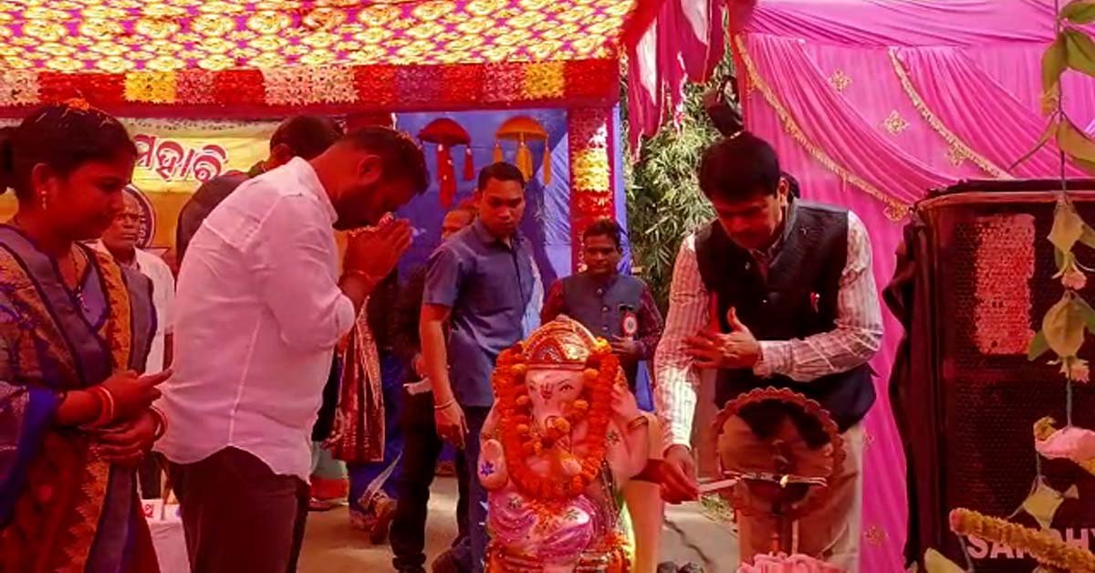 ଝାଡେସ୍ୱର ସ୍ନାତକ ମହାବିଦ୍ୟାଳୟ ର ୩୩ ତମ ବାର୍ଷିକ ଉତ୍ସଵ ଅନୁଷ୍ଠିତ !!!