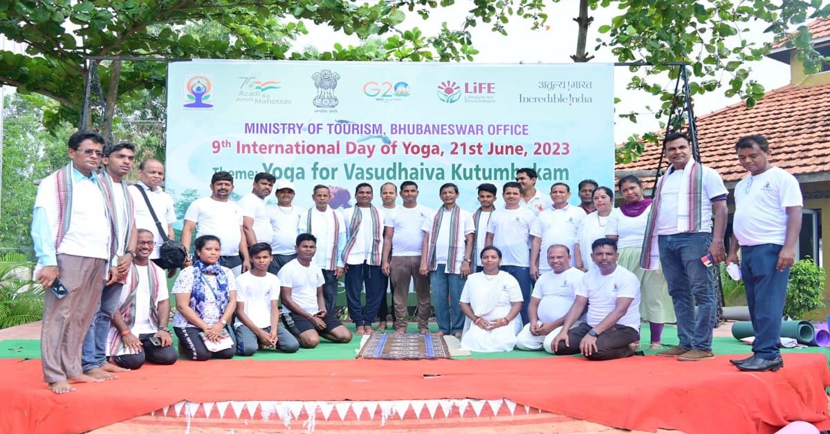 ବାଲୁଗାଁ ବଡ଼କୂଳ ଓଡ଼ି ଆର୍ଟ ପରିସରରେ ଯୋଗ ଦିବସ ପାଳିତ !!!