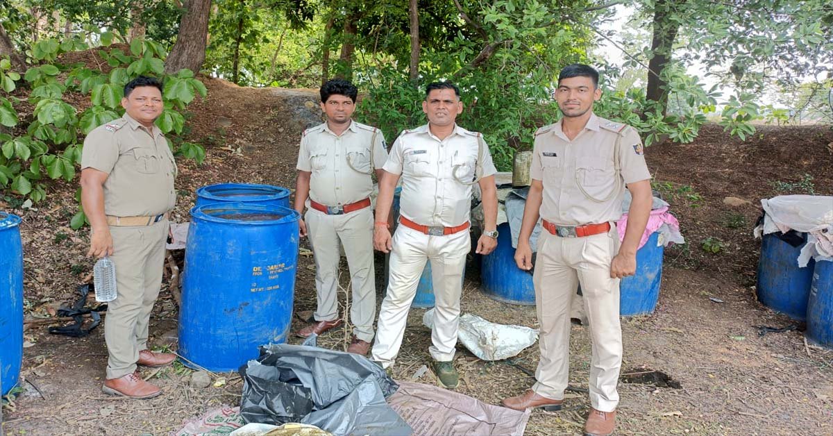 ସୁକିନ୍ଦା ଅଞ୍ଚଳରେ ଅବକାରୀ ବିଭାଗ ପକ୍ଷରୁ ଚଢାଉ : ବିପୁଳ ପରିମାଣର ଦେଶୀ ମଦ ନଷ୍ଟ !!!