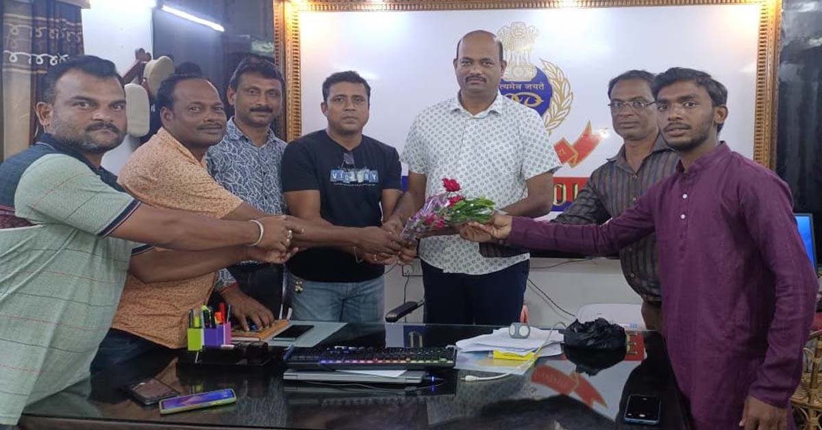 ବାଣପୁର ଥାନାର ନୂତନ ଅଧିକାରୀ ରମେଶ କୁମାର ଦେବତା ଙ୍କୁ ସାକ୍ଷାତ କରି ସ୍ବାଗତ ସମ୍ୱର୍ଦ୍ଧନା ଜଣେଇଲେ ଚିଲିକା ରିପୋର୍ଟର ଆସୋସିଏସନ ସଦସ୍ୟ !!!