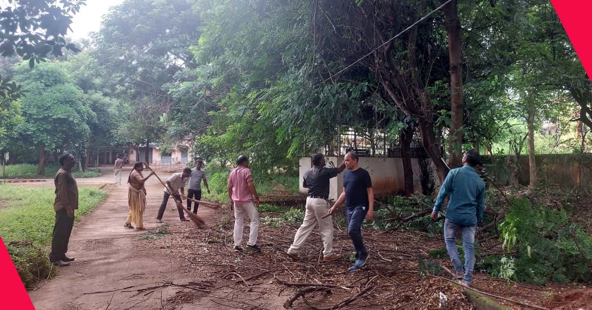 ଜିଲ୍ଲାପାଳ କାର୍ଯ୍ୟାଳୟ କର୍ମଚାରୀଙ୍କ ସାମୁହିକ ସଫେଇ କାର୍ଯ୍ୟକ୍ରମ !!!