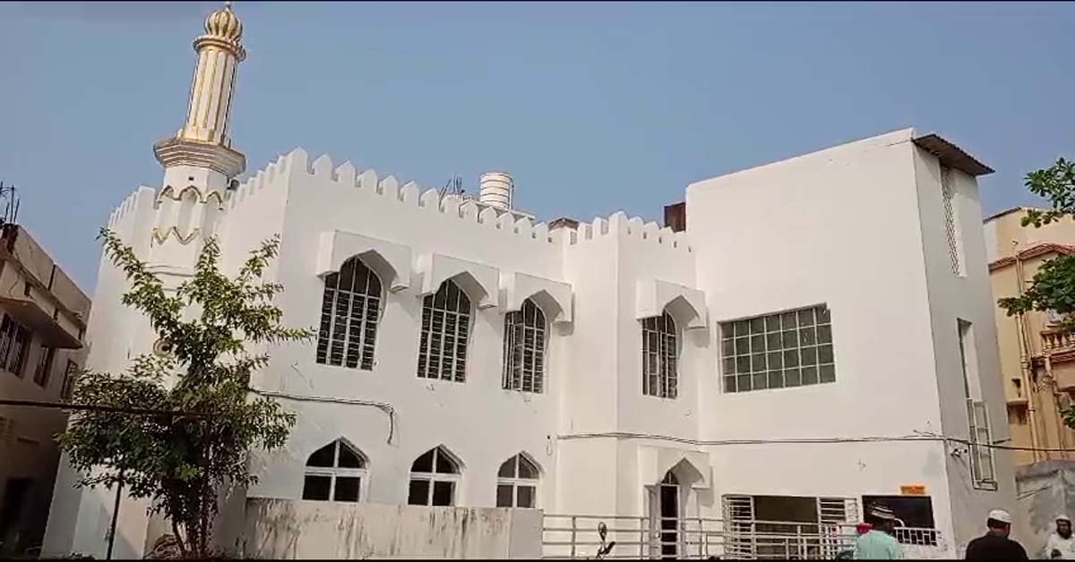 ମସଜିଦ ସମ୍ମୁଖ ପାର୍କିଙ୍ଗ ଜାଗାରେ ମହିଳା ସମିତି ଗୃହ ନିର୍ମାଣ ପ୍ରସ୍ତାବ କୁ ନେଇ ବଢୁଛି ଅସନ୍ତୋଷ !!!