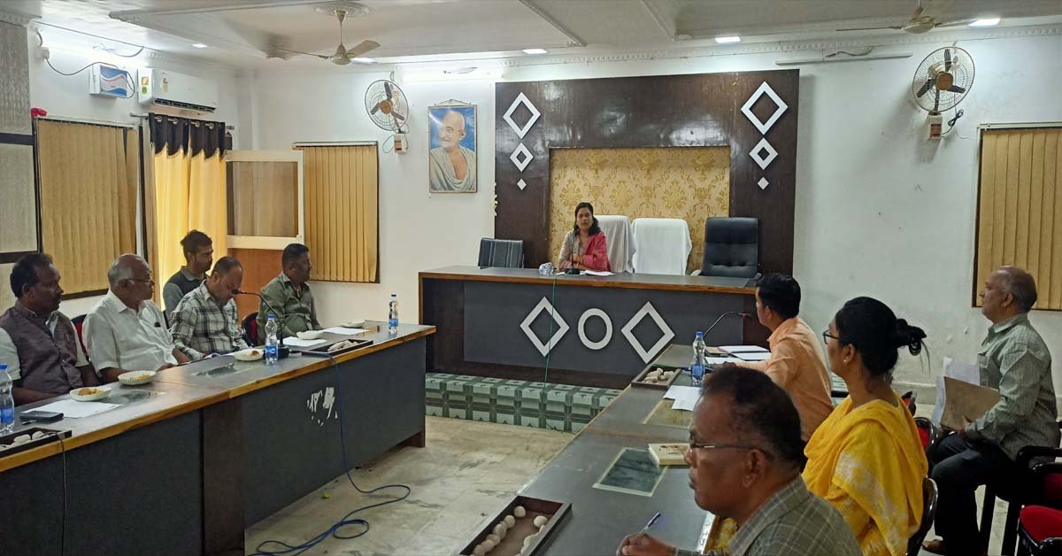 ମତଦାନ କେନ୍ଦ୍ରର ନାମକରଣ ଓ ସ୍ଥାନ ପରିବର୍ତ୍ତନ ସମ୍ପର୍କରେ ରାଜନୈତିକ ଦଳକୁ ନେଇ ବୈଠକ !!!