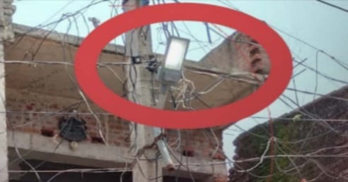 ଘନଘନ ବିଦ୍ୟୁତ୍‌କାଟ୍‌ ହେଉଥିବା ବେଳେ , ଦିନରେ ଜଳୁଛି ଷ୍ଟ୍ରିଟ୍‌ ଲାଇଟ୍‌ !!!