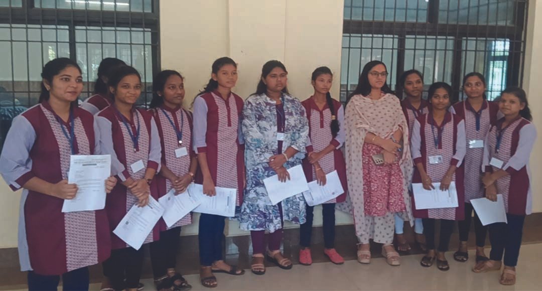 ଗଜପତି ଜିଲ୍ଲାର ତାଲିମ୍ ପ୍ରାପ୍ତ ଯୁବକ ଯୁବତୀଙ୍କୁ ନିଯୁକ୍ତି ପତ୍ର ପ୍ରଦାନ !!!