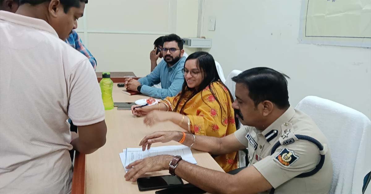 ପୁରୁଣା କେରାଣ୍ଡି ସଂଯୋଗୀ ରାସ୍ତା ମରାମତି ପାଇଁ ଜିଲ୍ଲାପାଳ ଙ୍କୁ ଦାବୀ ପତ୍ର !!!