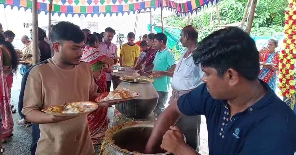 ଫରେଷ୍ଟ ଗେଟ ଗଣେଶ ପୂଜା କମିଟି ପକ୍ଷରୁ ଅନ୍ନ ପ୍ରସାଦ ବଣ୍ଟନ କାର୍ଯ୍ୟକ୍ରମ !!!