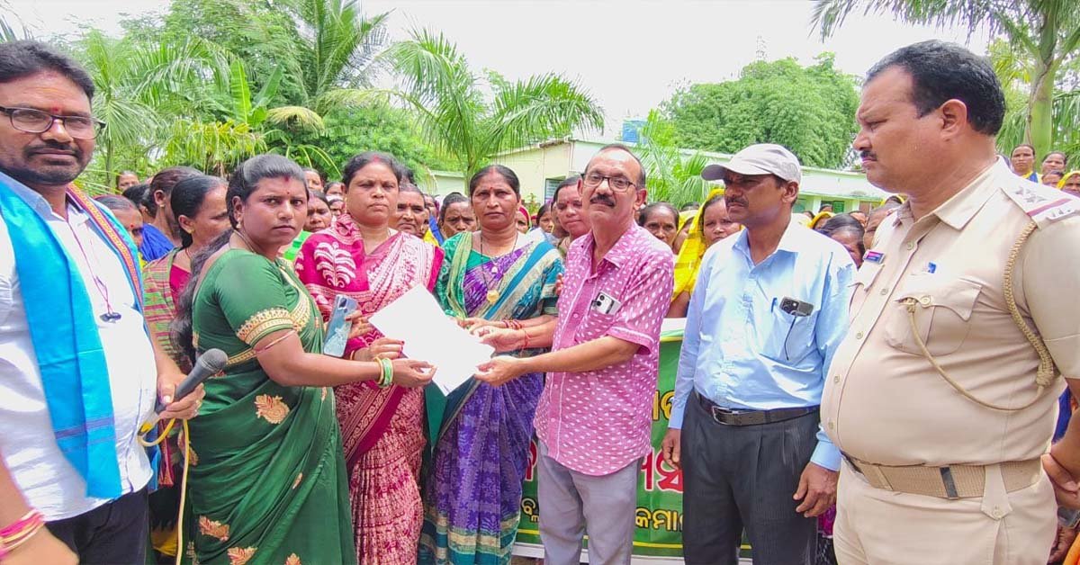 ପାଚକ ପାଚିକା ସଂଘ ପକ୍ଷରୁ ମୁଖ୍ୟମନ୍ତ୍ରୀ ଉଦ୍ଦେଶ୍ୟରେ ଦାବୀପତ୍ର !!!