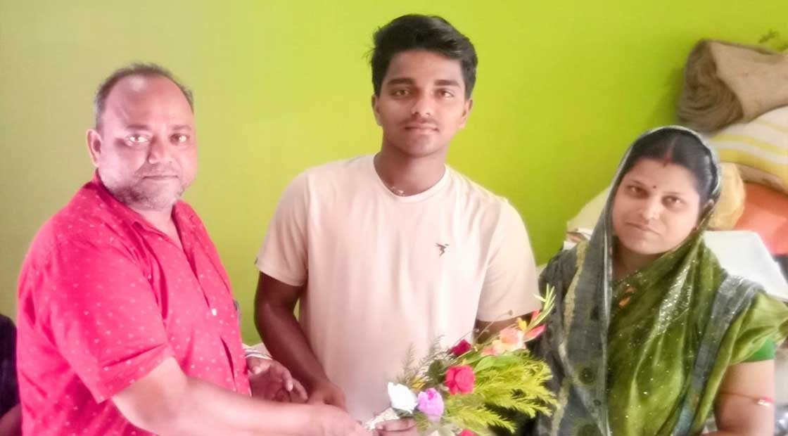 ମେଧାବୀ ଛାତ୍ରଙ୍କୁ ସମ୍ବର୍ଦ୍ଧନା !!!