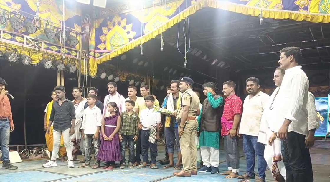 ପାରାଦ୍ଵୀପ ଚୂନ କତକୁଲା ଡ୍ରାମାଟିକ କ୍ଲବ୍ ପକ୍ଷରୁ ମୁକ୍ତ ମଞ୍ଚ ନାଟକ ପରିବେଷଣ !!!