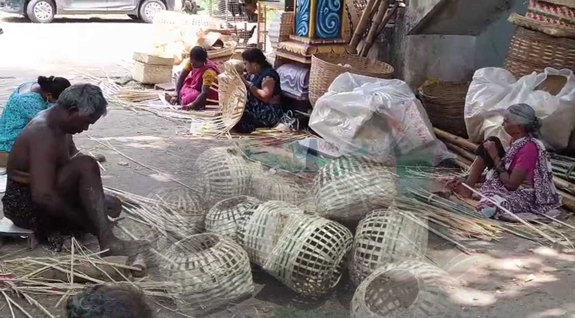 ବାଉଁଶ କାରିଗରଙ୍କ ପ୍ରତି ସରକାର ଙ୍କ ଦୃଷ୍ଟି ପଡ଼ିବ କେବେ ???