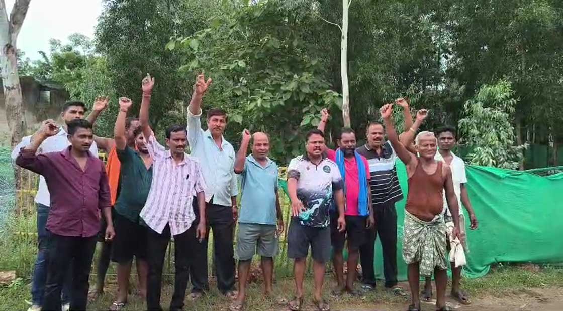 ଅନାବାଦୀ ଜମିକୁ ଜୋର ଜବରଦସ୍ତ ମାଡି ବସିଛନ୍ତି ଜମି ଦଲାଲ !!!