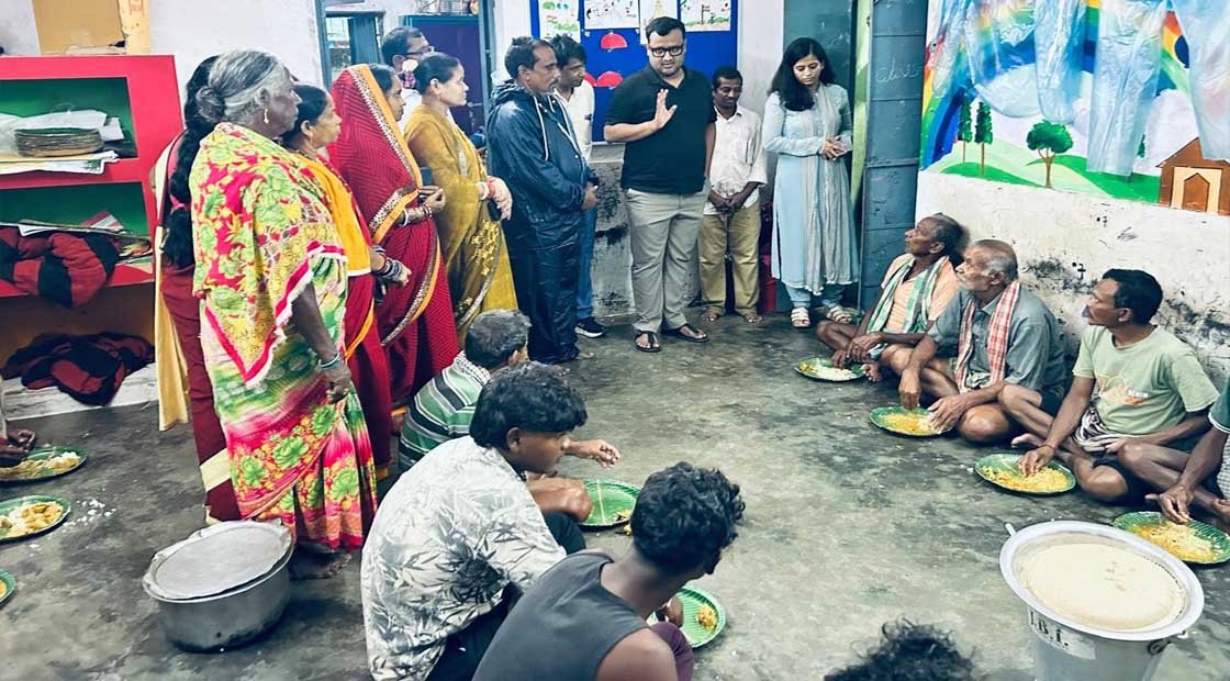 କାଶୀନଗର ବ୍ଲକ ଅଞ୍ଚଳରେ ବୁଲି ସ୍ଥିତି ଅନୁଧ୍ୟାନ କଲେ ଗଜପତି ଜିଲ୍ଲାପାଳ !!!