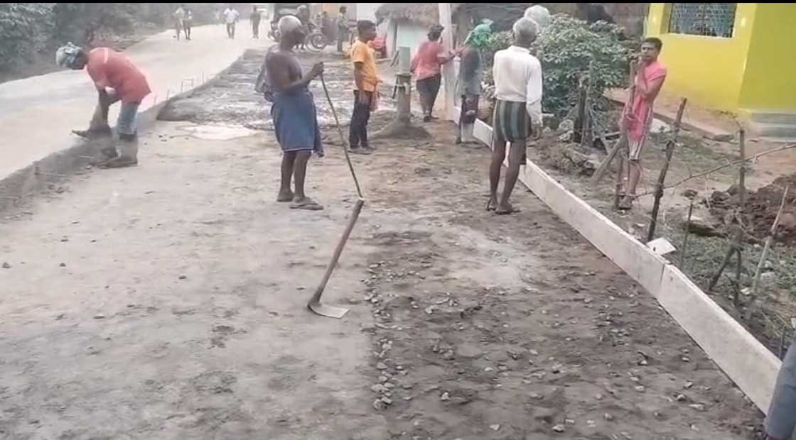 ତାଳବସ୍ତରେ ରାସ୍ତା କାମ ନିମ୍ନମାନର ଅଭିଯୋଗ !!!